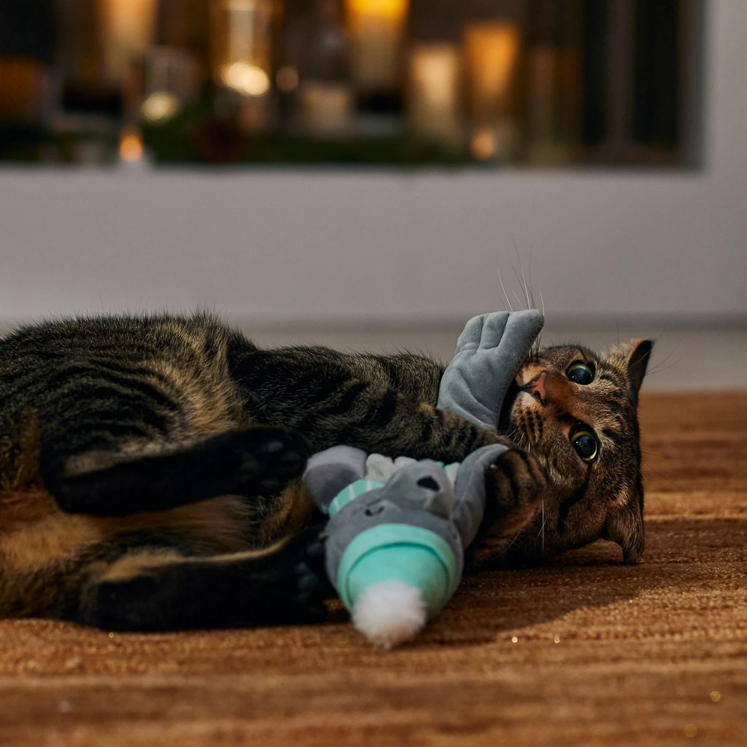 Frisco Holiday Interactive Flopping Seal Electronic Cat Toy With Catnip - Image 5